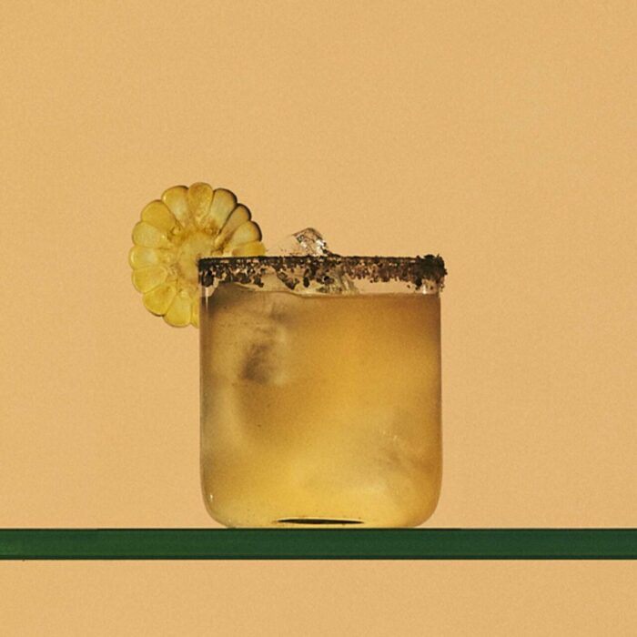 Coctel con tequila de elote