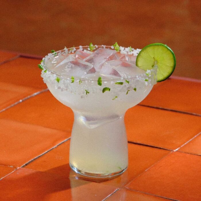 Uno de los cocteles con tequila más famosos es la margarita